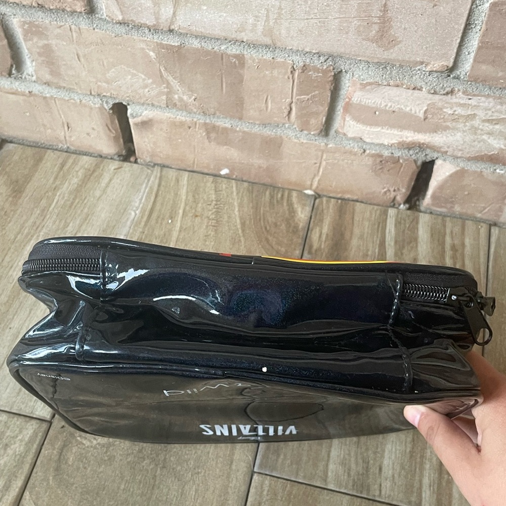 Wet n Wild Cruella De Vil Absolutely Beastly Cosmetic Bag - Picture 5 of 7